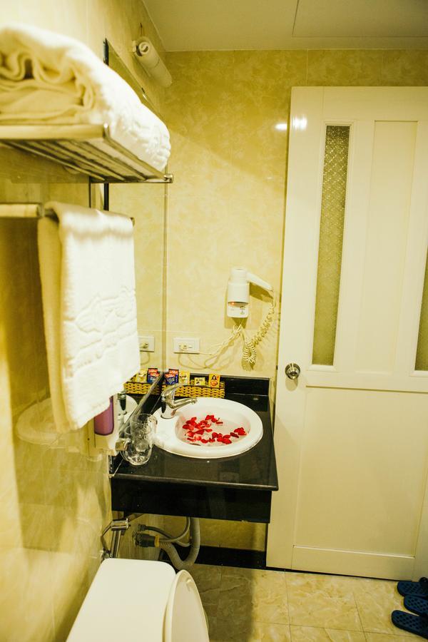 Tran Gia - Lang Ha Hotel Ханой Екстериор снимка